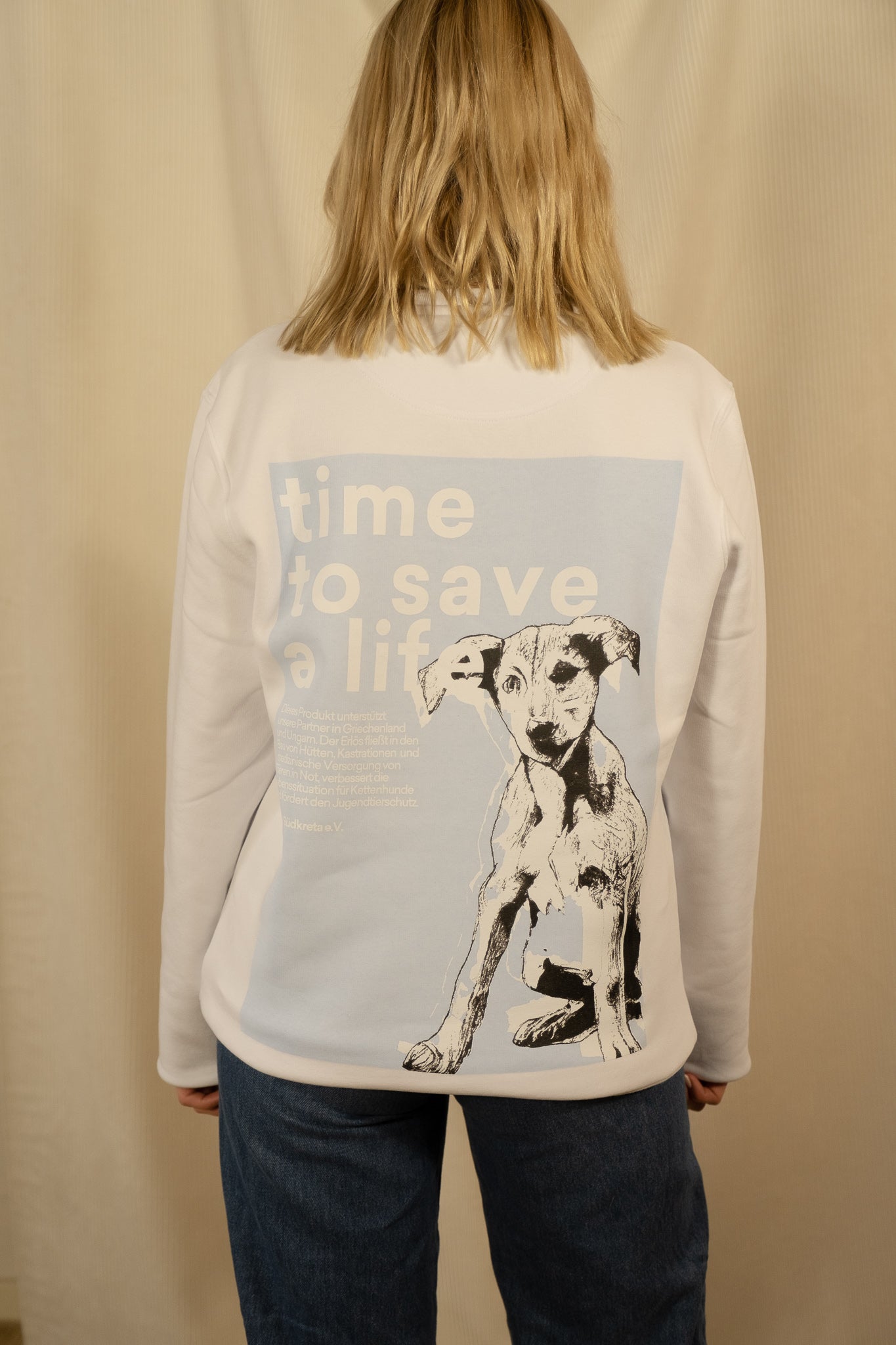 Crewneck "Time to save a life" in weiß